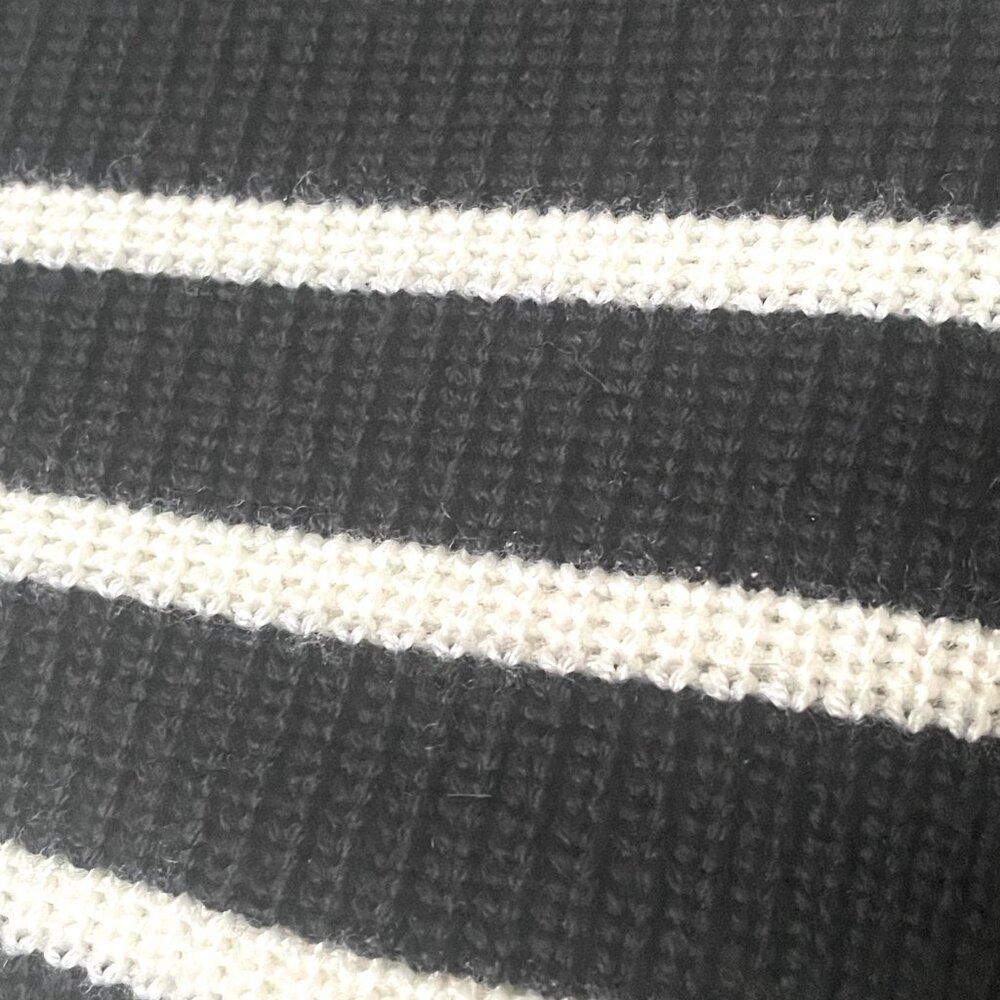 Patrick Assaraf Merino Wool Black & White Stripe Turtleneck NWOT - Picture 6 of 8